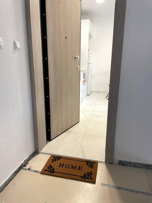 Appartamento Block Of Flats - Modern Flat Giannina Esterno foto