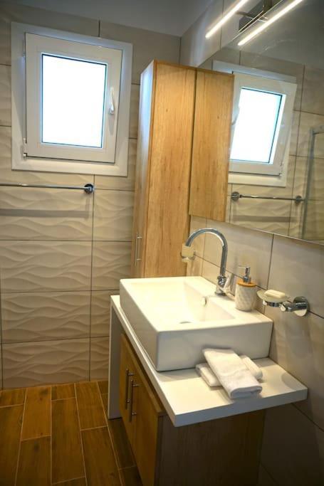 Appartamento Block Of Flats - Modern Flat Giannina Esterno foto